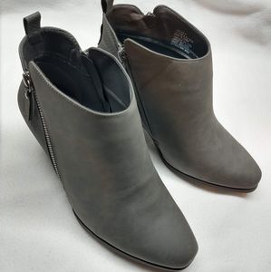 Just Fab Carlee Side Zip Grey Booties Extra Wide size 8
